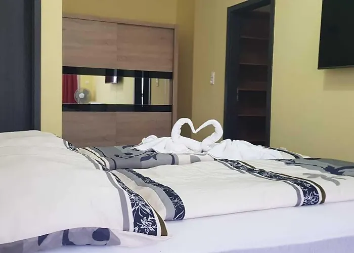 호텔 Apartmanovy Garni Hotel Relax 3*
